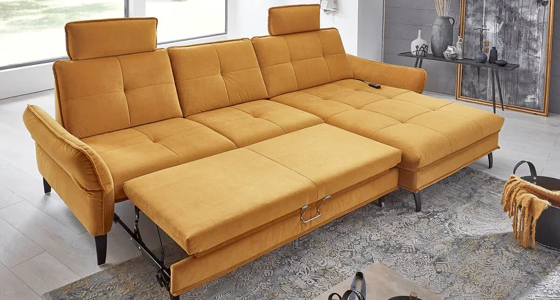Schlafsofas lassen sich mit wenigen Handgriffen von der Couch in eine gemütliche Liegefläche verwandeln.