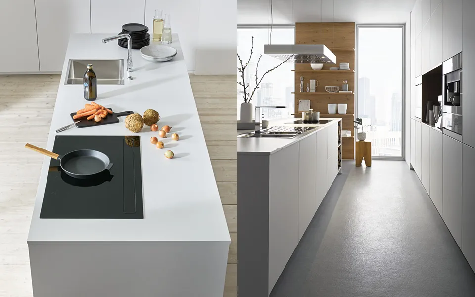 Zwei Bilder von weißen Kücheninseln mit Deko-Elementen.