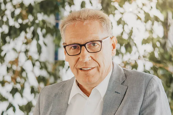 Johannes Scheepers: Ihr Ansprechpartner für CASEA