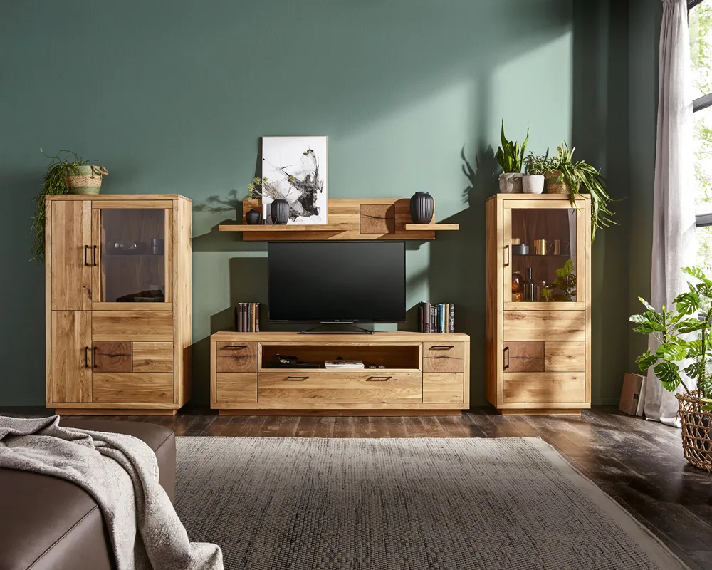 NATURA HOME Möbel fürs Wohnzimmer: Wohnwand und Regale aus Massivholz mit schönen Glasapplikationen und Metallelementen
