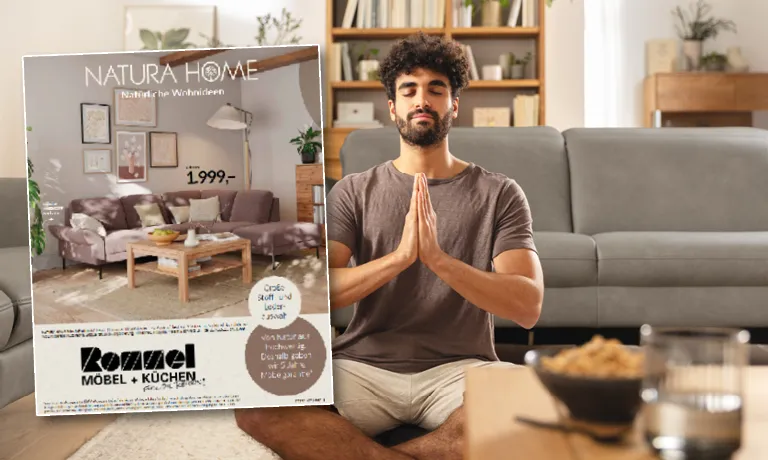 Prospekt und Sofa