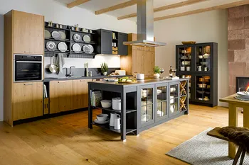 Küchenzeilen im Landhausstil gibt es sowohl in moderner als auch in klassischer Optik.