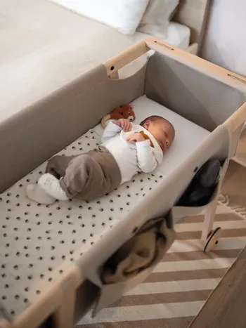 team-7-babybett-massivholz-team-7-Erle-massiv-weiss-geölt-team-7-baby-scaled.jpg
