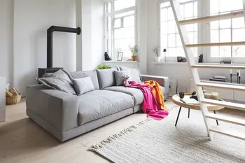 raumfreunde-sofa-juni-lounge-grau.webp