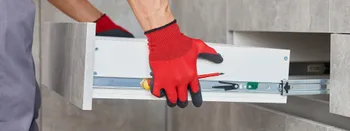 Montage einer Küchenschublade