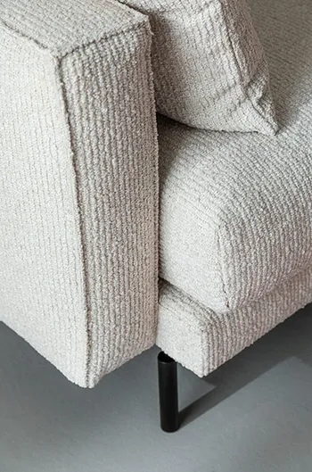 Raumfreunde-sofa-anesa-detail-armlehne.jpg
