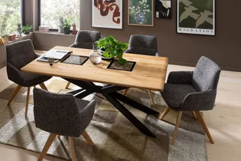 Esstisch aus massiven Holz mit Stühlen