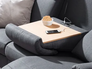 sofa-barcelona-detail-trapeztisch.jpg