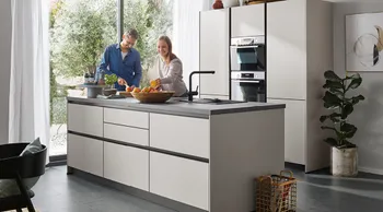 Besonders in Stadtwohnungen ist eine kleine Küche sehr populär.