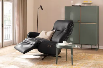 contur-relaxsessel-lovere-leder-schwarz-in-relaxposition.jpg