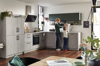 Gut geplanter Hochschrank mit erreichbarer unterer Etage