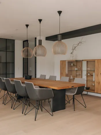 team7-breitwies-hochwertig-modernes-esszimmer-essgruppe-mit-stuehlen.jpg