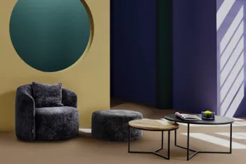 raumfreunde-sessel-valdis-stoff-blau.jpg