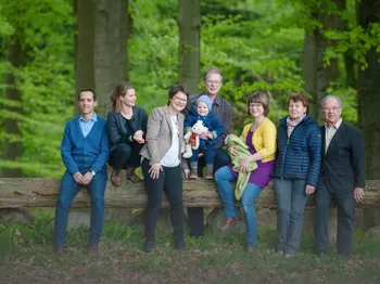 Die Familie Wolfrath, Hoene und Karsten