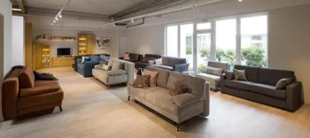 Schlafsofas in Möbelausstellung