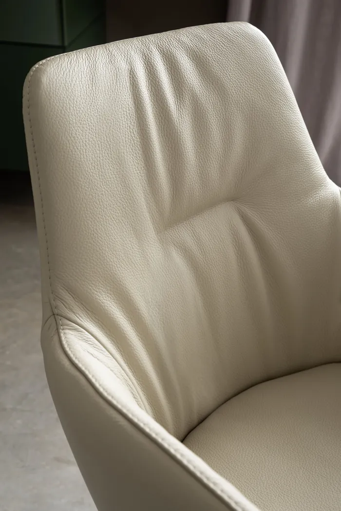 CONTUR PEGARA Stuhl mit weicher Polsterung in vielen Varianten