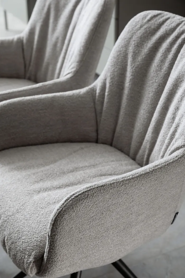 CONTUR MIS LEGERE Designstühle mit hohem Sitzkomfort