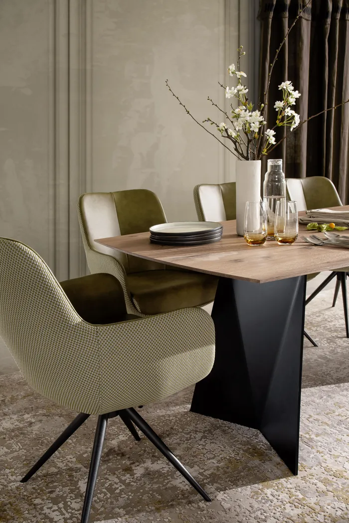 CONTUR MIS komfortabel gepolsterte Designer-Sitzmöbel mit und ohne Drehfunktion